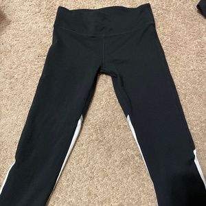 Fabletics black and white capris